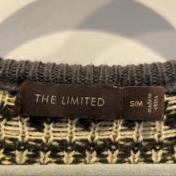 THE LIMITED Poncho Fair Isle Print Knit Medium - Picture 4 of 6